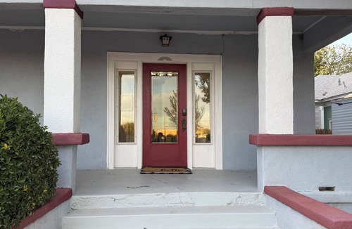 Roswell House | Historic District Home with Proud N.M.M.I. Family Legacy