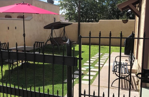 Tyrone Cottage | Historical cottage located in the heart of downtown (pet friendly)