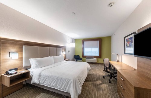 Fossil Creek Hotel | Holiday Inn Express & Suites Fort Worth - Fossil Creek, an IHG Hotel
