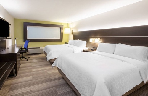 Sunrise Acres Hotel | Holiday Inn Express and Suites El Paso North by IHG