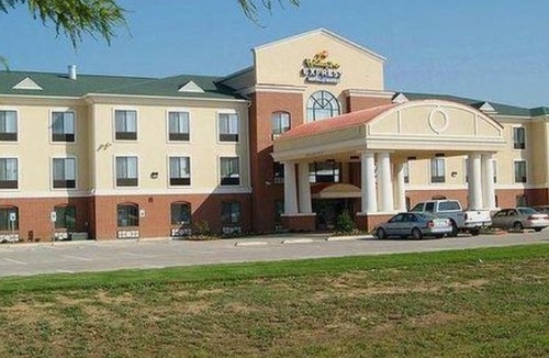 Burleson Hotel | Holiday Inn Express Hotel & Suites Burleson/Ft. Worth, an Ihg Hotel