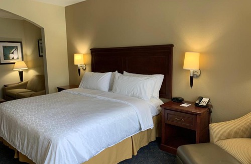 Pampa Hotel | Holiday Inn Express Hotel & Suites Pampa by IHG