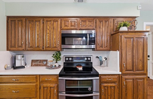 Southwest Arlington House | Home away from Home, 2 master suites, pool, Family Friendly