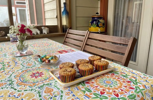 Bouldin Apartment | Homemade Banana Bread > NEW BED > Massage Chair > Screened Porch > 2 Min 2 Dwntn