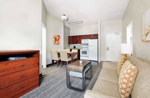 Grapevine Hotel | Homewood Suites by Hilton Dallas-DFW Airport N-Grapevine