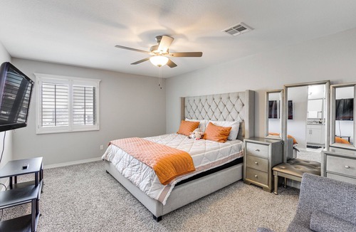 Biggs Field House | Horizon City Home w/Pool: 19 Mi to El Paso