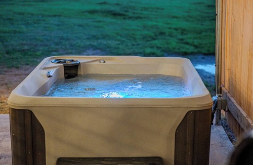 Elm Mott House | Hot Tub Deck Privacy Pickle Ball The Skylark 10 Min - Waco