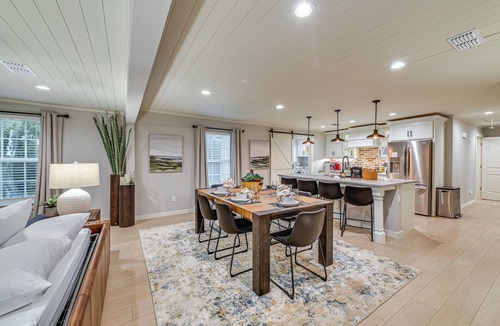 Pilot Point House | Hot Tub! Family Haven 3 Mi to Lake Ray Roberts