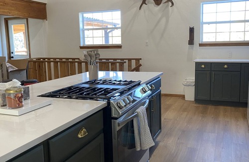 Ruidoso House | Hot Tub. Fenced Yard. Pet Friendly. Great Central Location!