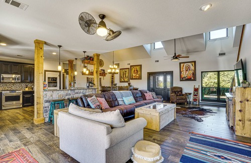 Palo Pinto County House | Hot Tub + Fire Pit: Possum Kingdom Lake Retreat!