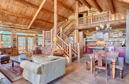 Greer House | Hot Tub & Mtn Views: Woodsy Cabin in Greer