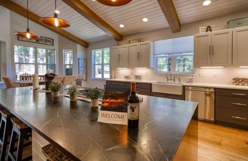 Pagosa Springs House | Hot Tub Retreat w/Playroom & Mountain Views