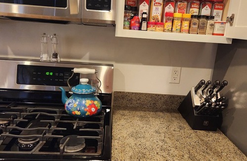 Drexel Heights House | HotTub, Treadmill, Keyless Entry, Sleeps 8-10 Secret Gem +5 beds