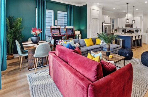 OST - South Union House | Houston Escape | Modern Home | Hot Tub | Arcades