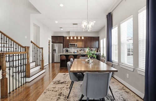 Shady Acres House | Houston Heights Place | Sleeps up to 12