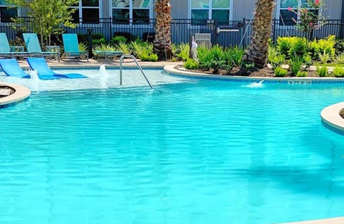 Barker Apartment | Houston Luxury Condo w/ Free Parking & Wifi