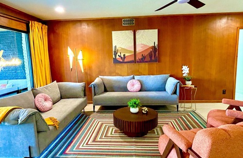 Shearer Hills - Ridgeview House | Htd Pool Sleep12-Kng4BR+HotTub+Pklball+Bball+Arcde,SeaWrld,SixFlags,AirPt,DwnTwn