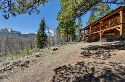 Twin Lakes House | Idyllic Twin Lakes Escape w/Views of the Lakes