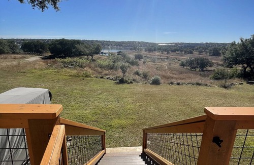 Comanche Point At Point Venture House | It’ Shore to Be a Great Stay!