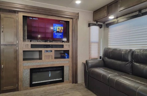 Las Cruces House | Just off 70, secluded Camper.