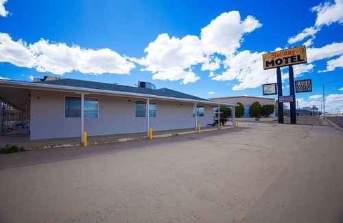 Lordsburg Apartment | King Bed Non-Smoking
