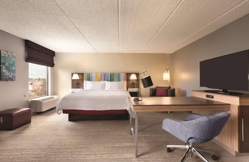 US 290 Hotel | King Room near Memorial City Mall - 5 Miles Away | Pets Allowed + Free Parking