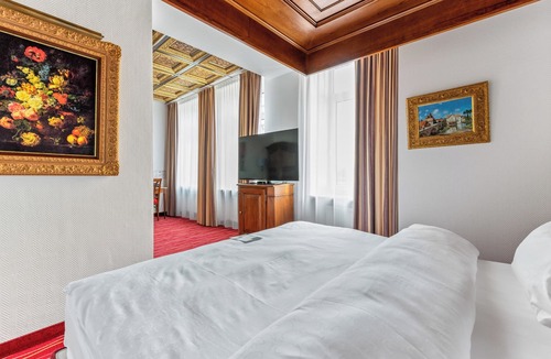 Augustenstraße Hotel | KING's HOTEL First