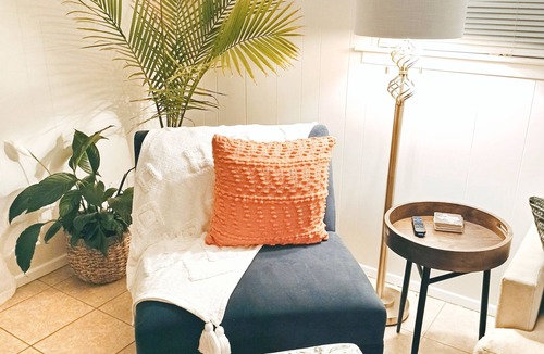 Apache Shores Cottage | La Bohéme Austin Lake House