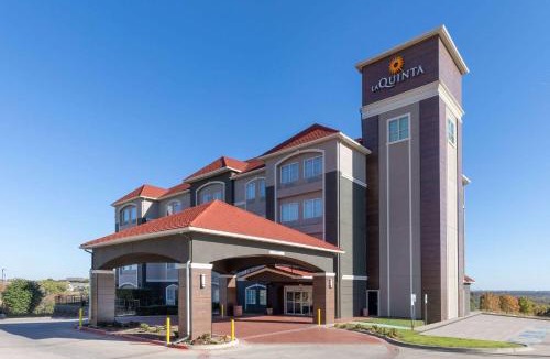Fort Worth Hotel | La Quinta by Wyndham Fort Worth - Lake Worth