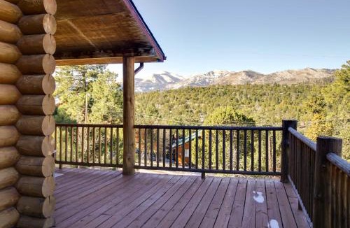 Alto House | 'Lacy's Log Cabin' Alto Home w/Mountain Views!