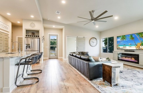 Lago Vista House | Lago Vista Free Heated Pool Oasis-FirePit, Fishing
