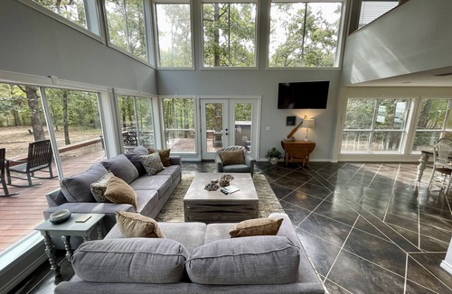 Quinlan House | Lake House - Boat Slip - Swim Area - Lake Tawakoni - Fishing - Private
