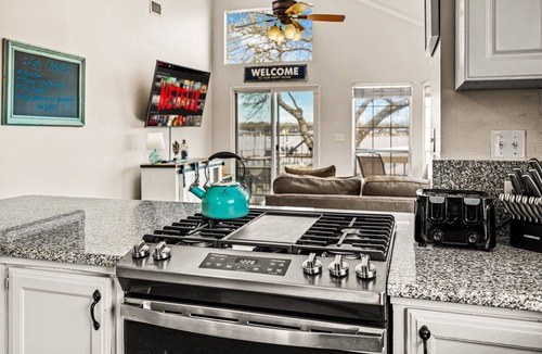 Azle House | Lake House with Hot Tub + Games