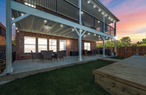 Tarrant County House | Lake House with Stunning Views & Pool in Fort Worth, TX