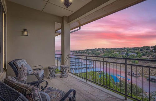 Lakeway Condo | 🌊 Lake Travis Views with Resort Pools | Lakeway Village Cove Escape 🌴