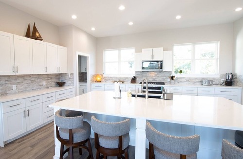 Buffalo Gap House | Lake Travis Waterfront - Private Dock - Designer 5 Bedroom 5.5 Bath