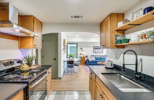 Graham House | Lake View + Huge Deck: Cozy Possum Kingdom Retreat