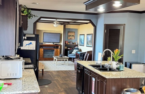Gober House | Lakefront Gem for Family/Fishermen Getaway - 1 Hour from Dallas