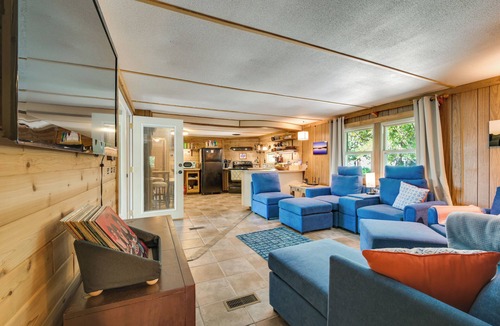 Palo Pinto House | Lakefront Palo Pinto Retreat, Perfect Fishing Spot