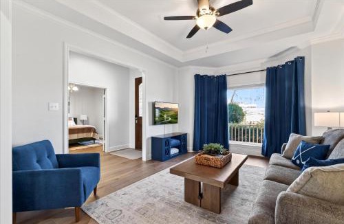 Kemp House | Lakefront Villa 5BR w Private Pool Boat Parking Golf and Tennis