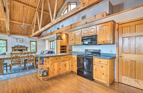 Lakehills House | Lakehills Vacation Rental on Medina Lake