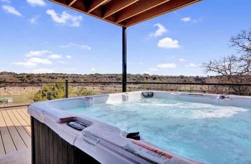 Spicewood House | Lakeshore Haven Pet Friendly Boat Dock