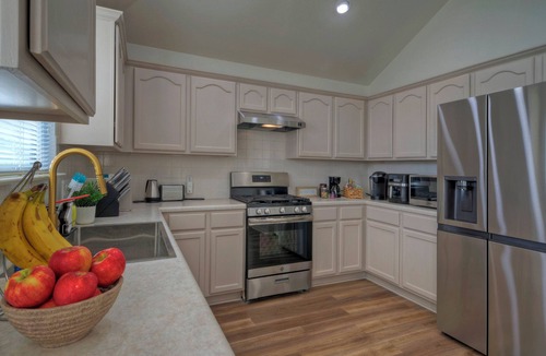 Round Rock House | Lakeside heaven Hutto- Lake access 3bedroom near 130
