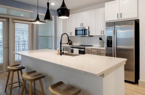 Garland Apartment | Landing | Amazing 2BD, Gym, Clubhouse