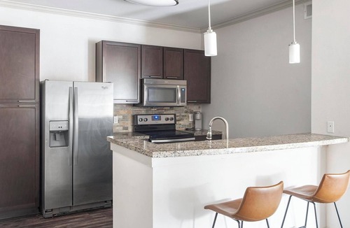 Cedar Park Apartment | Landing | Beautiful 2BD, Pool, Clubhouse