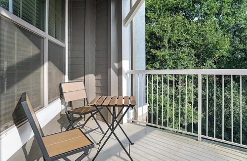 Cedar Park Apartment | Landing | Beautiful 2BD, Pool, Clubhouse