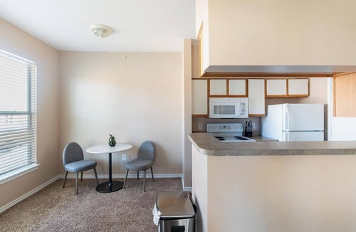 Fort Worth Apartment | Landing | Incredible 1BD, Rooftop Lounge, Pool