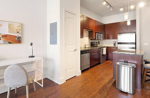 Dallas Design District Apartment | Landing | Incredible Studio, Pool, Courtyard