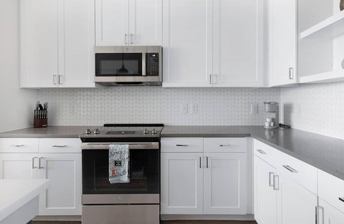 Lower Basin Lake Travis Apartment | Landing | Modern 1BD, Gym, Clubhouse