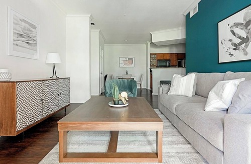 Falconhead Apartment | Landing | Modern 1BD in Bee Cave